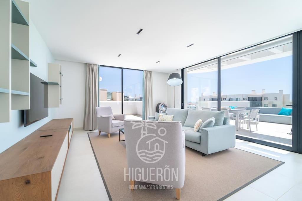 Higueronrentals The Bay Leilighet *