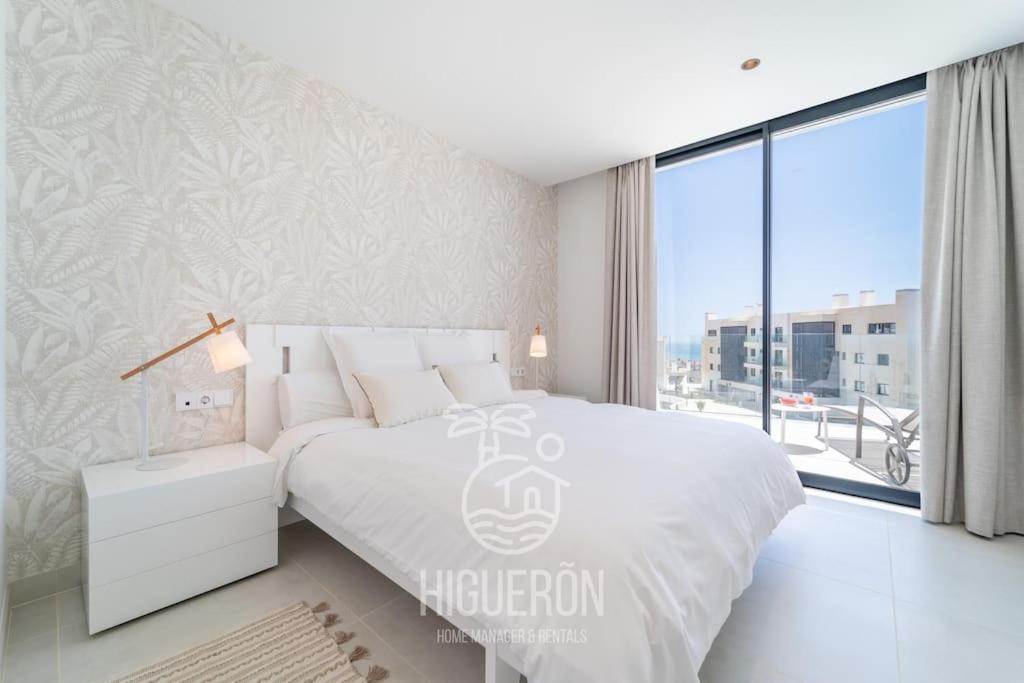 Higueronrentals The Bay Leilighet *